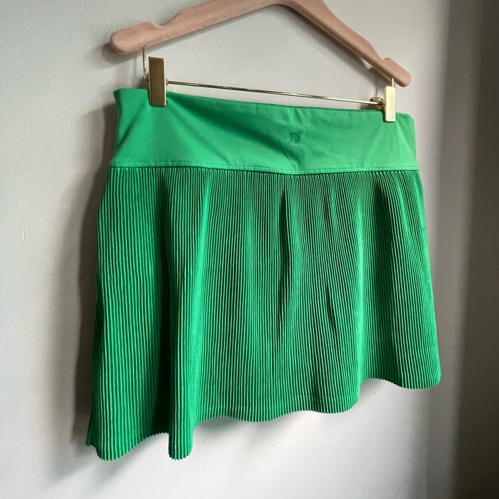 Apple Green Tennis Skirt With Built In Shorts Size Large - Picture 6 of 8